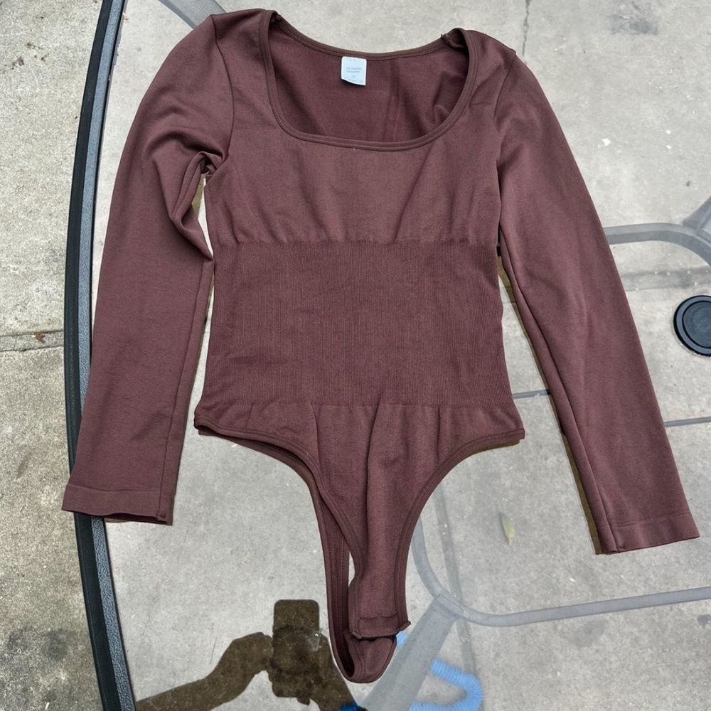 Elegant Brown Long Sleeve Bodysuit!